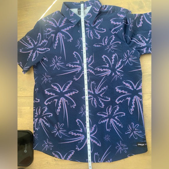 Oakley Deco Palms Rc SS Button Down - Men’s Small (Fits like Medium) - Picture 4 of 11
